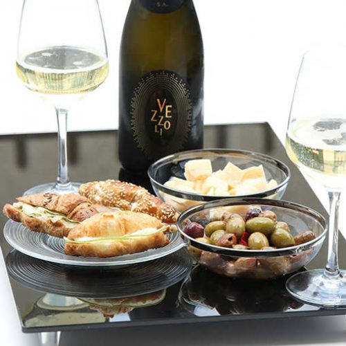 Aperitivo Croissant E Franciacorta