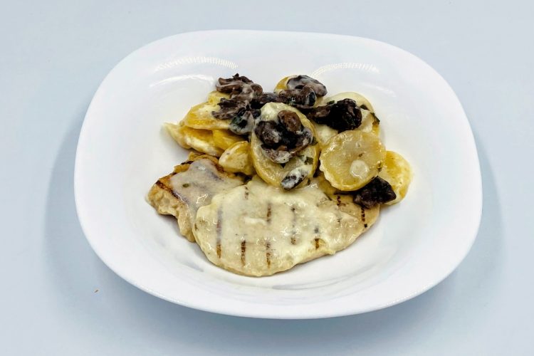 Filetto Di Pollo Con Funghi E Patate