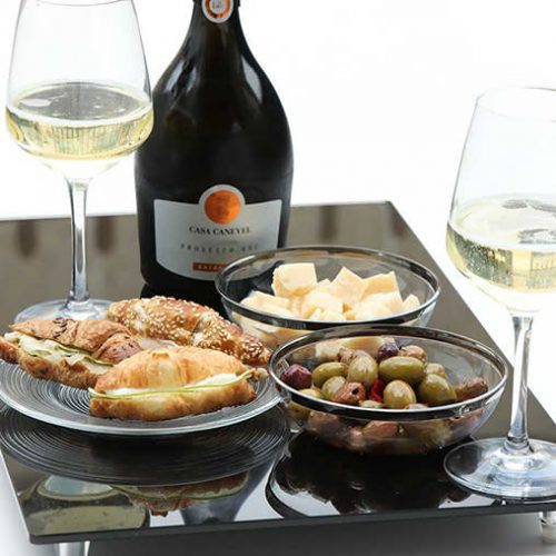 Aperitivo Croissant E Prosecco